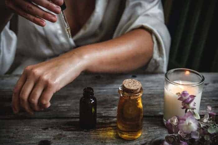 essential oils for postpartum